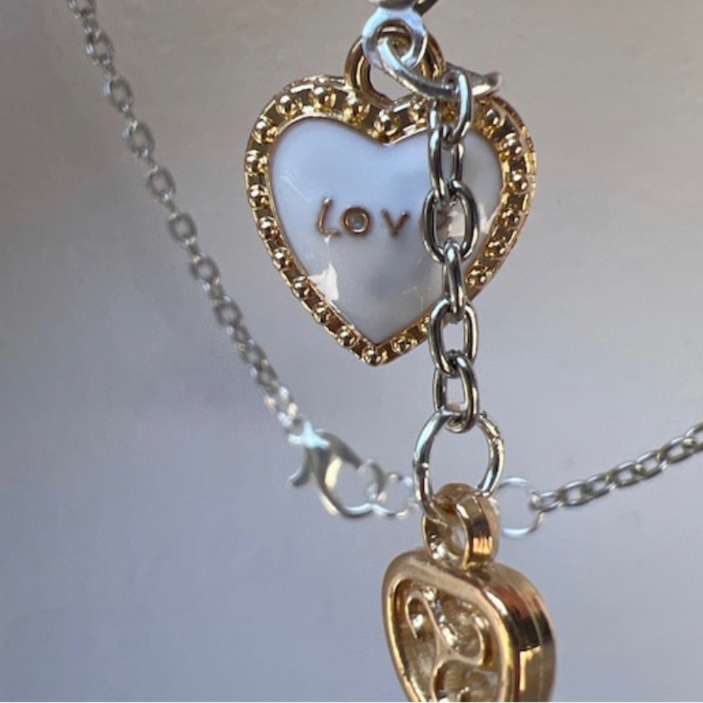 Charming love & lick necklace